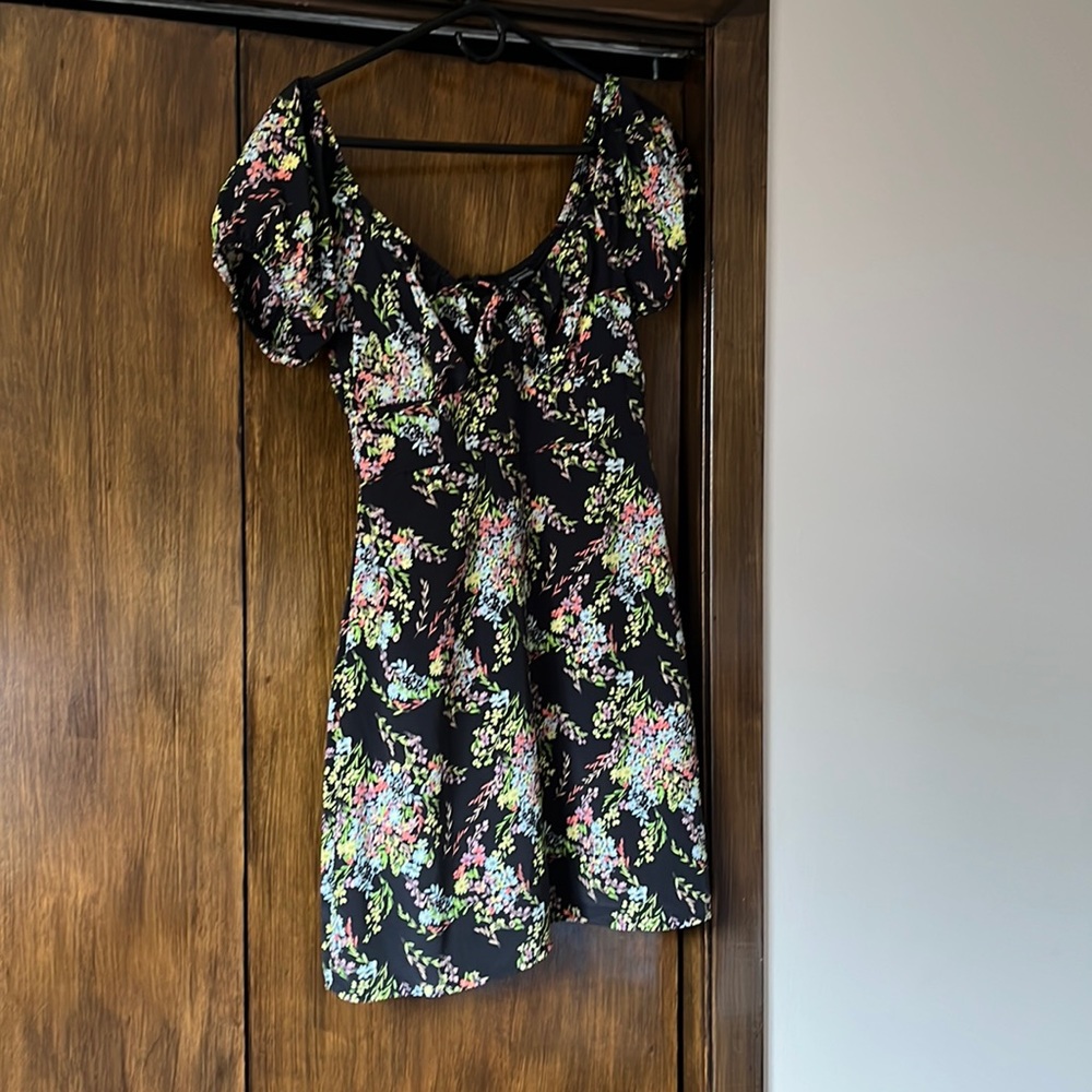 Forever 21 short sleeved floral dress